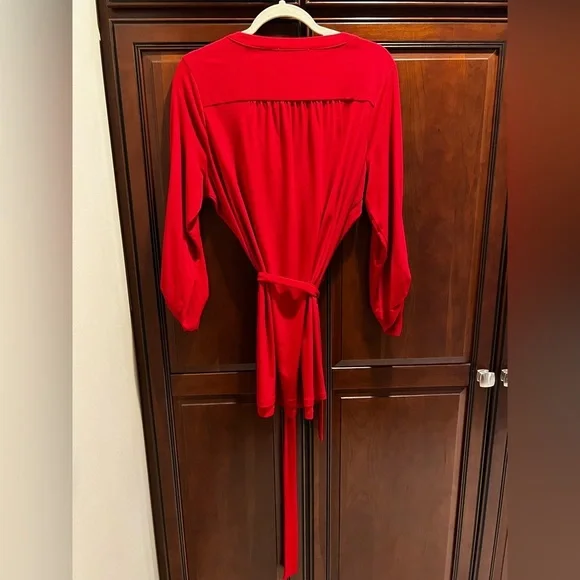 Michael Kors Red/Gold Tie Front Tunic - 1X - Picture 6 of 6
